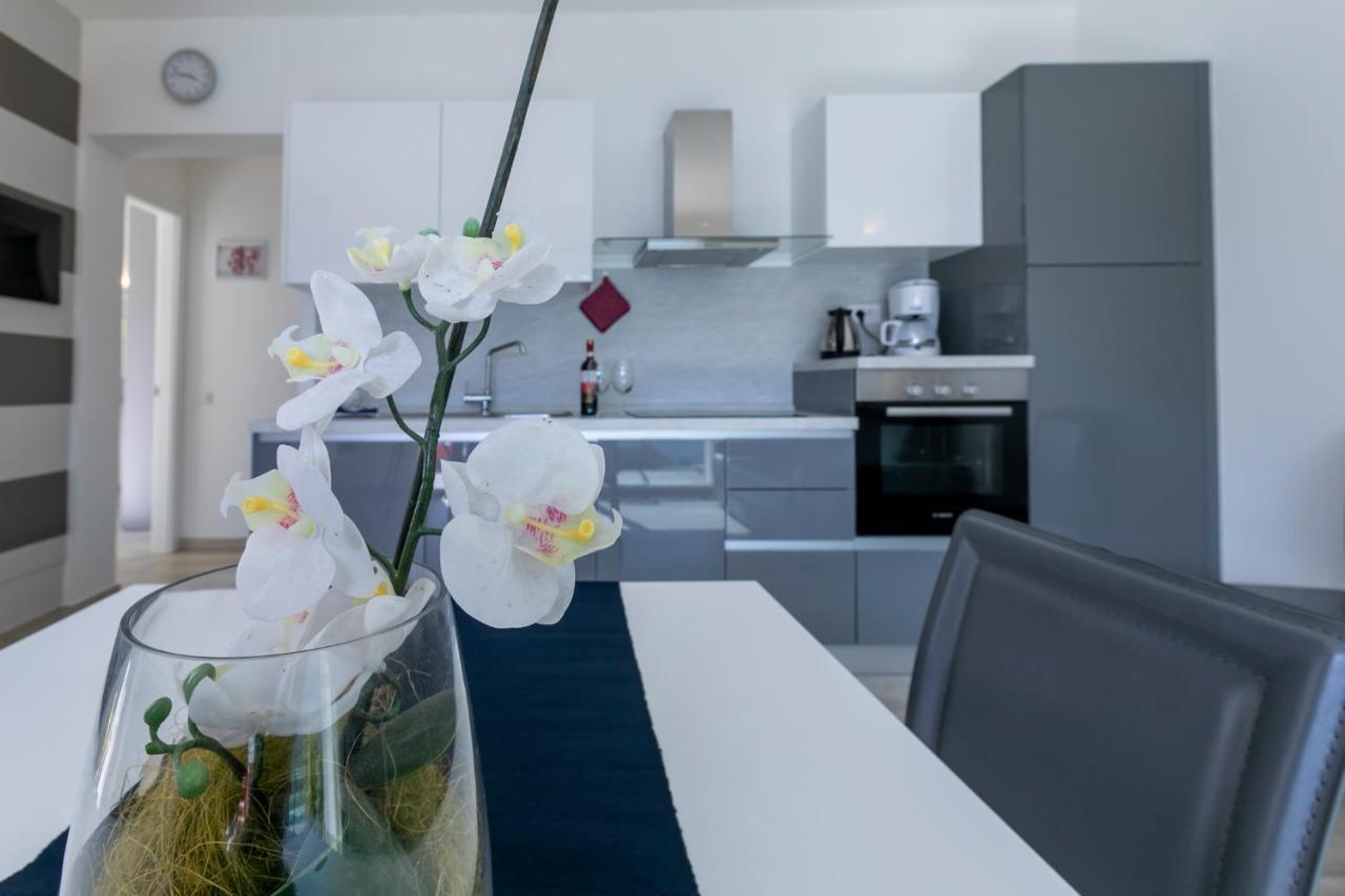 La Collinetta Apartments Vercana Eksteriør bilde